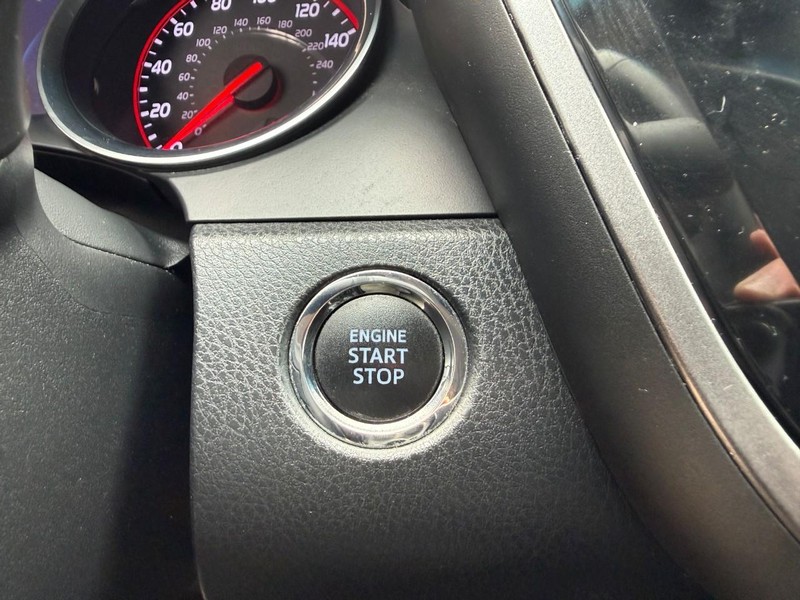 Toyota Camry Vehicle Image 23