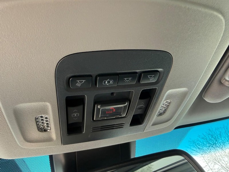Toyota Camry Vehicle Image 26