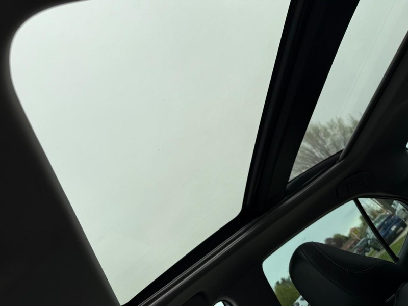 Toyota Camry Vehicle Image 27