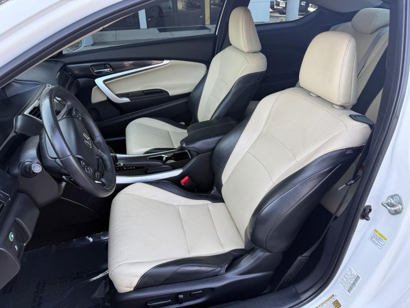 Honda Accord Coupe Vehicle Image 09