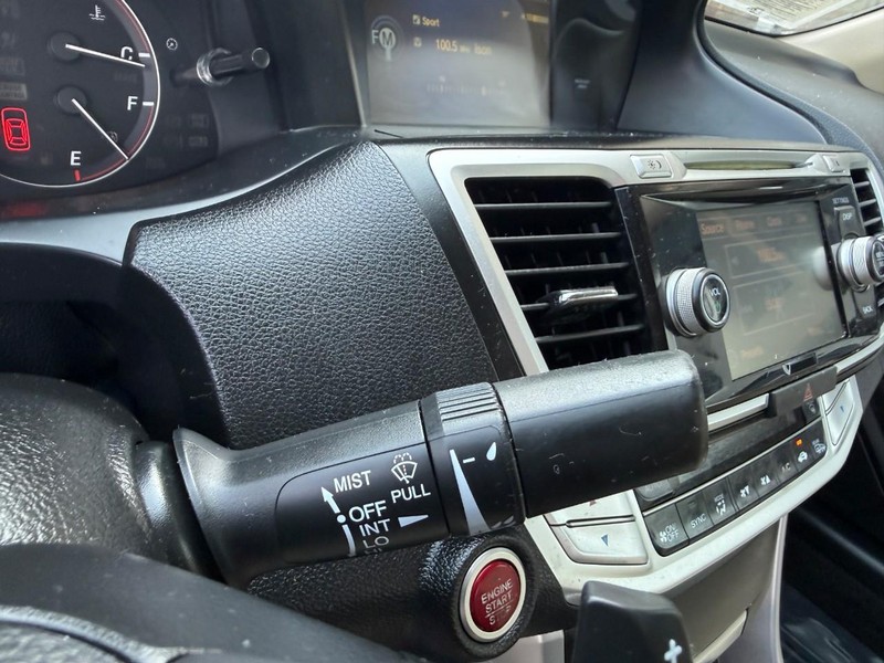 Honda Accord Coupe Vehicle Image 20