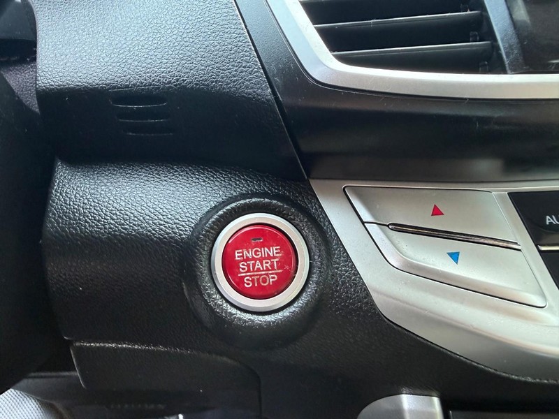 Honda Accord Coupe Vehicle Image 25