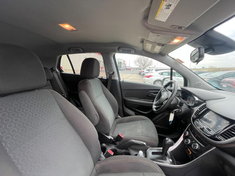 Chevrolet Trax Vehicle Image 03