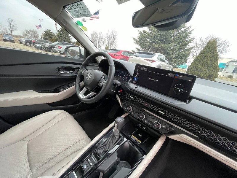 Honda Accord Hybrid Vehicle Image 06