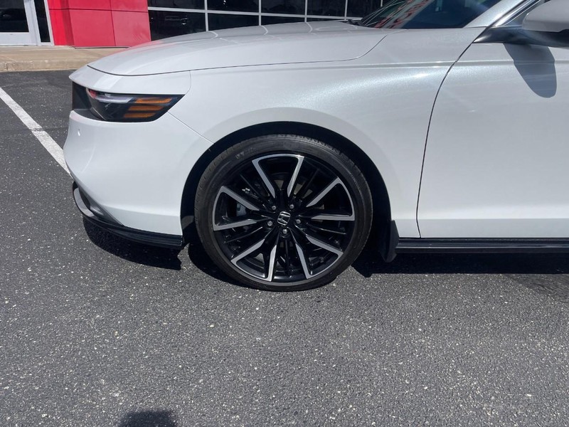 Honda Accord Hybrid Vehicle Image 07