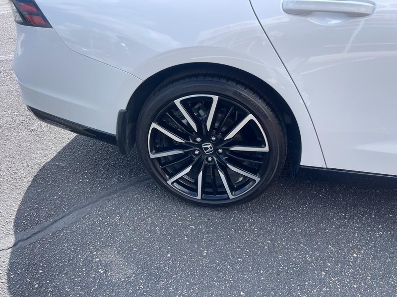 Honda Accord Hybrid Vehicle Image 09