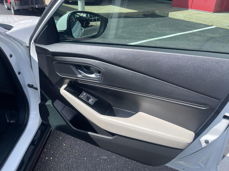 Honda Accord Hybrid Vehicle Image 14