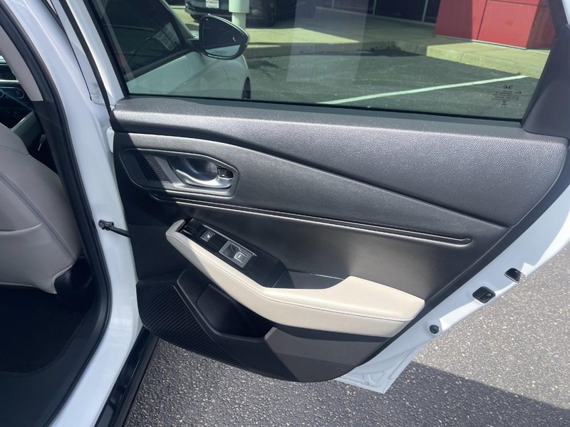 Honda Accord Hybrid Vehicle Image 17