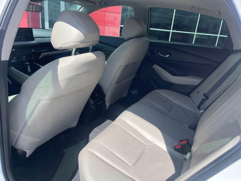 Honda Accord Hybrid Vehicle Image 19