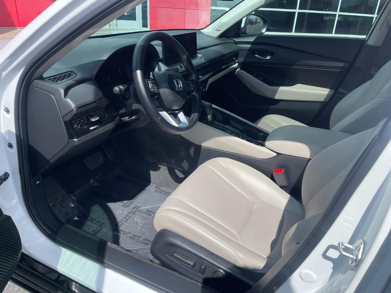 Honda Accord Hybrid Vehicle Image 21