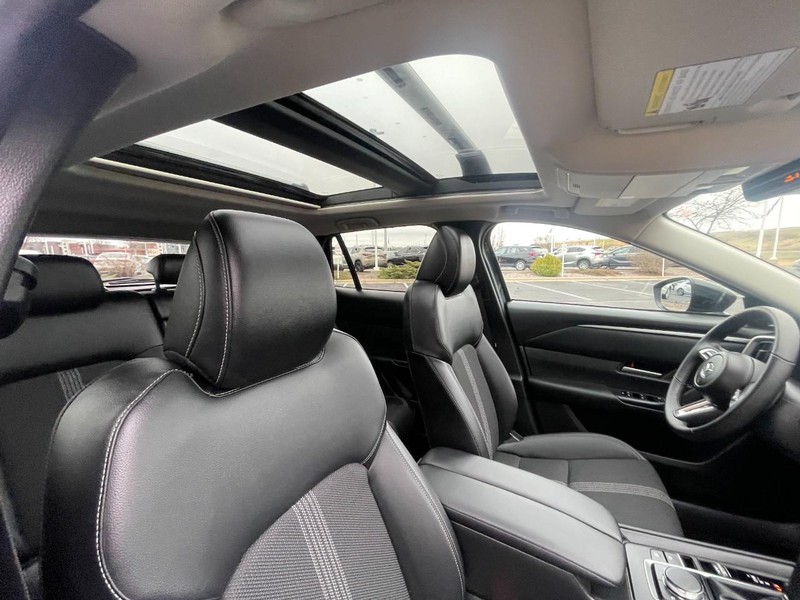 Mazda CX-50 Vehicle Image 10