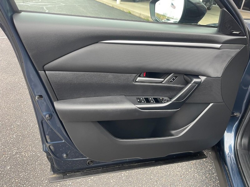 Mazda CX-50 Vehicle Image 21