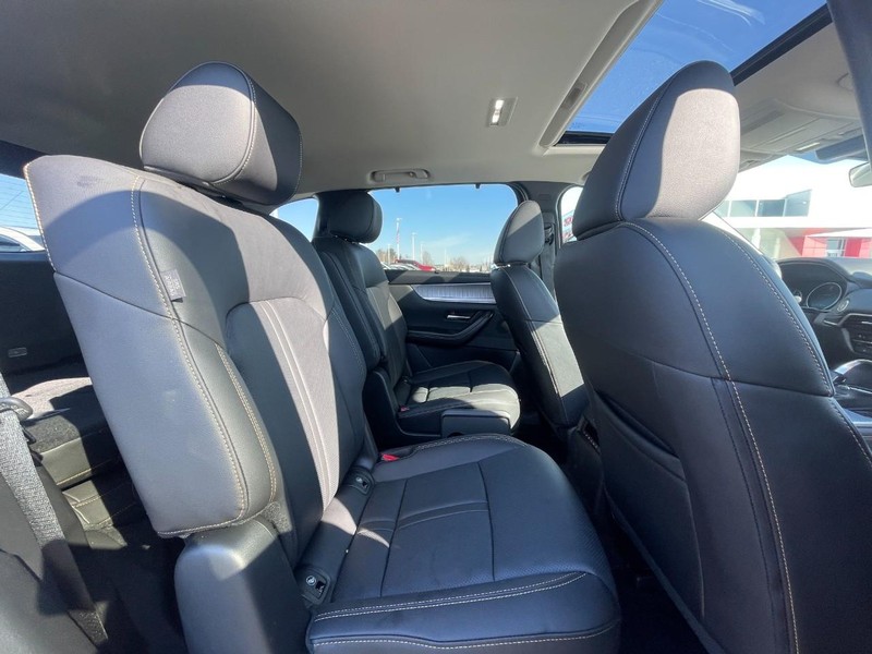 Mazda CX-90 Vehicle Image 05