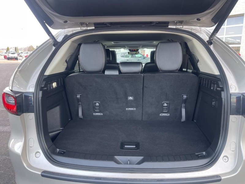 Mazda CX-90 Vehicle Image 19