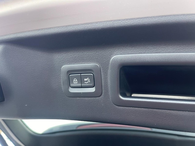 Mazda CX-90 Vehicle Image 20