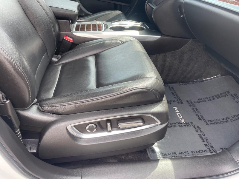 Acura MDX Vehicle Image 11