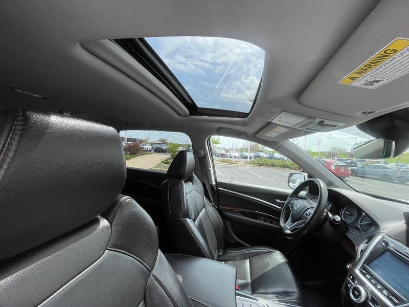 Acura MDX Vehicle Image 13