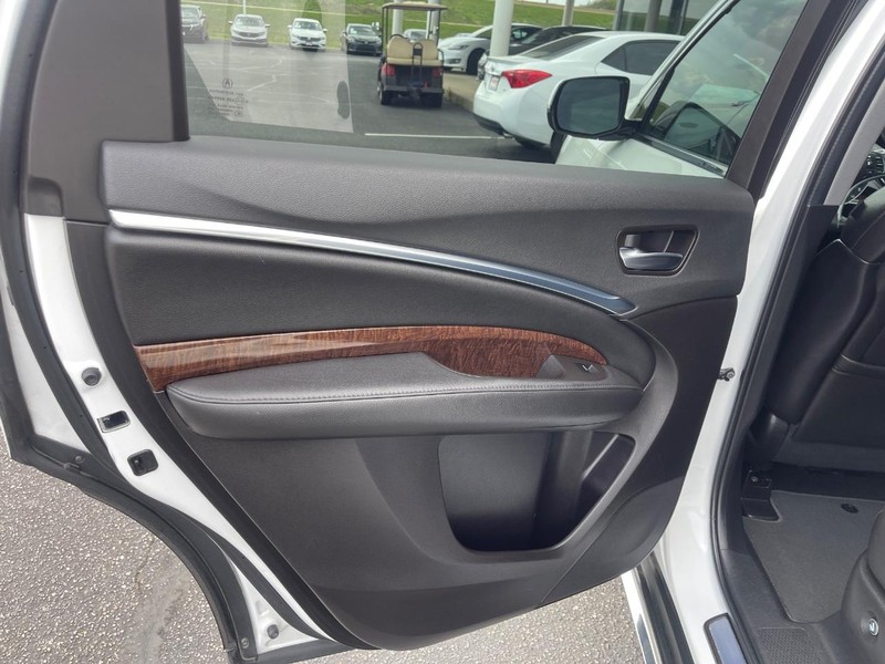 Acura MDX Vehicle Image 20