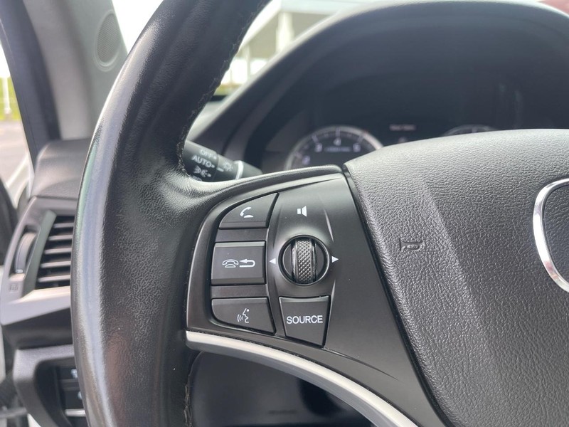 Acura MDX Vehicle Image 30