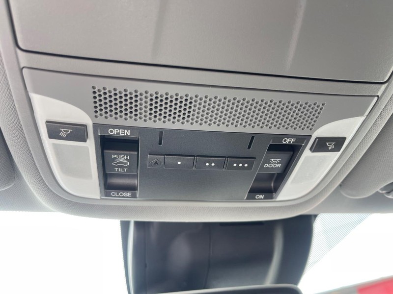 Acura MDX Vehicle Image 38