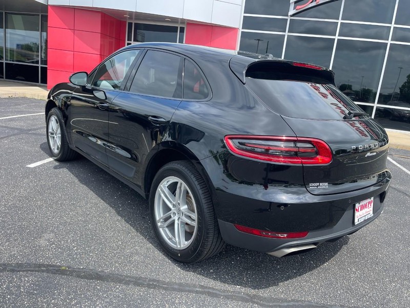 Porsche Macan Vehicle Image 04