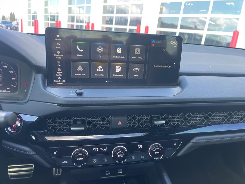 Honda Accord Hybrid Vehicle Image 11