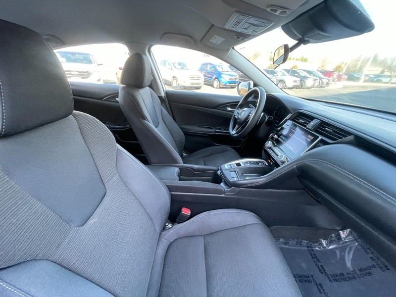 Honda Insight Vehicle Image 10