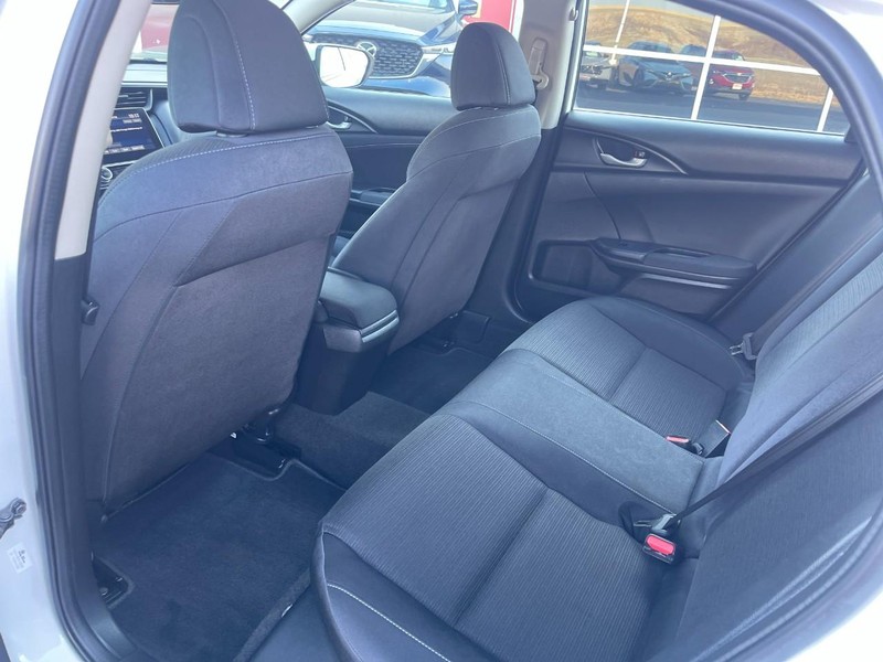 Honda Insight Vehicle Image 16