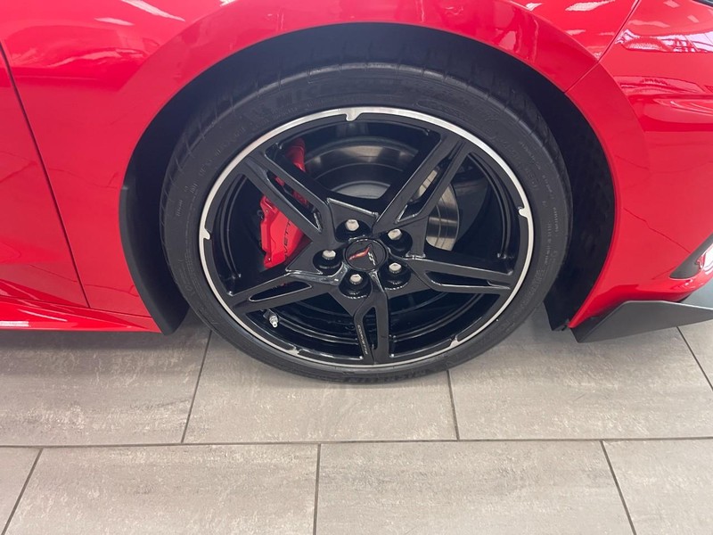 Chevrolet Corvette Vehicle Image 10