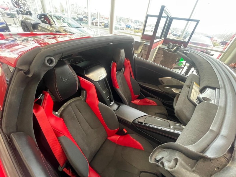 Chevrolet Corvette Vehicle Image 12