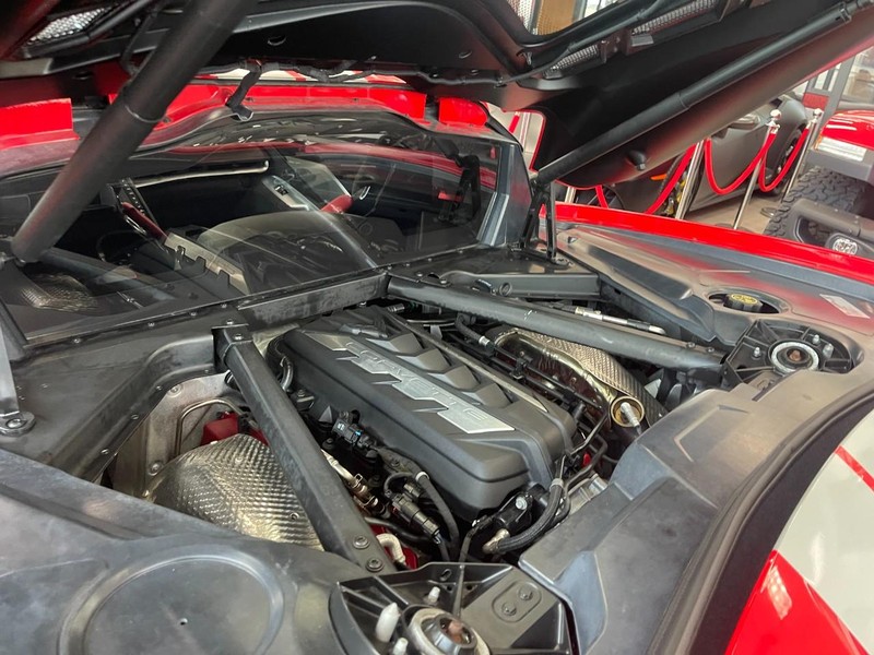 Chevrolet Corvette Vehicle Image 17