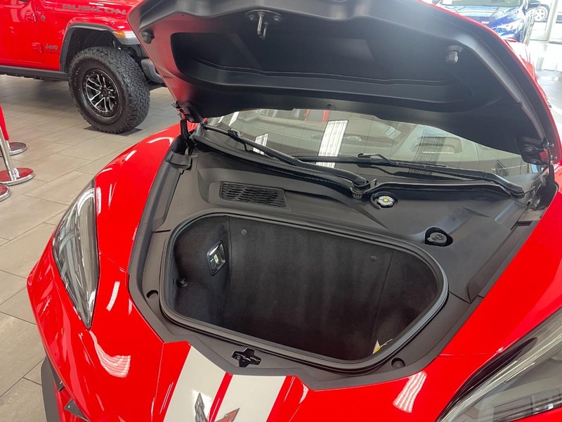 Chevrolet Corvette Vehicle Image 20