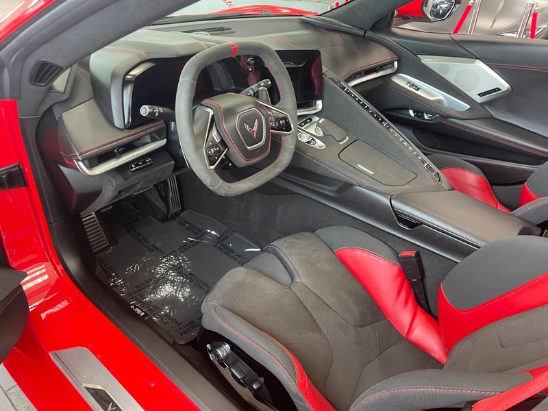 Chevrolet Corvette Vehicle Image 21