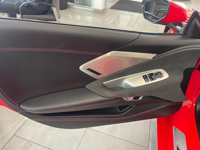 Chevrolet Corvette Vehicle Image 22