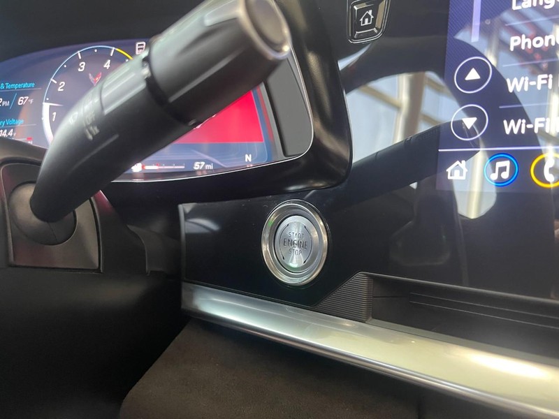 Chevrolet Corvette Vehicle Image 35