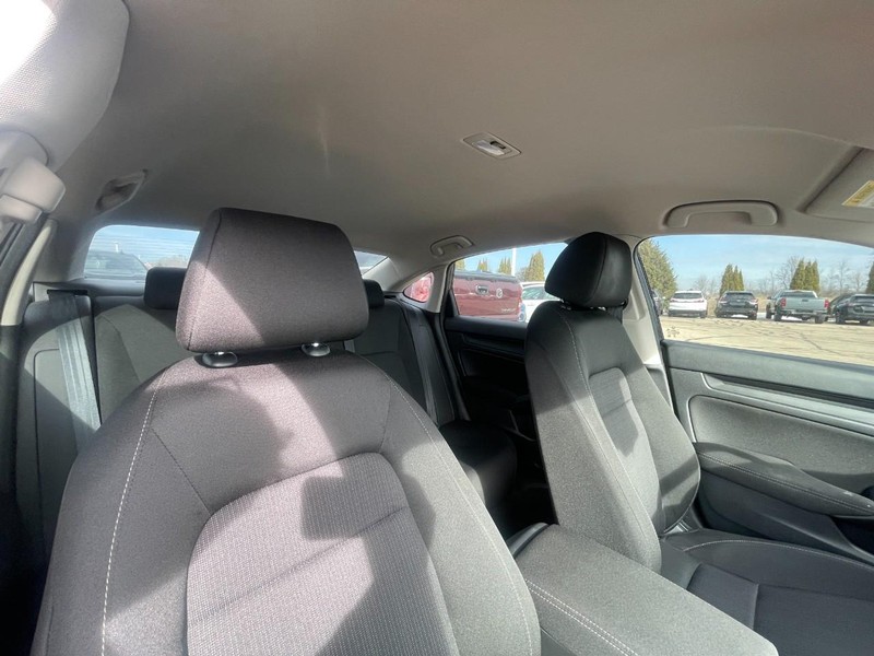 Honda Civic Sedan Vehicle Image 04