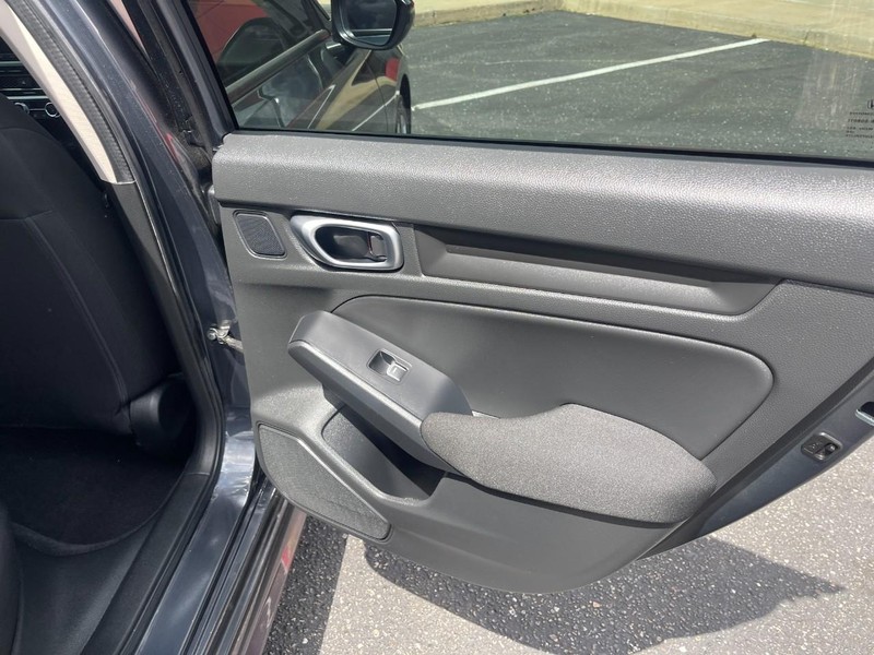 Honda Civic Sedan Vehicle Image 10