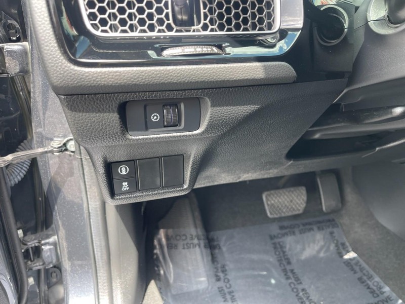 Honda Civic Sedan Vehicle Image 15