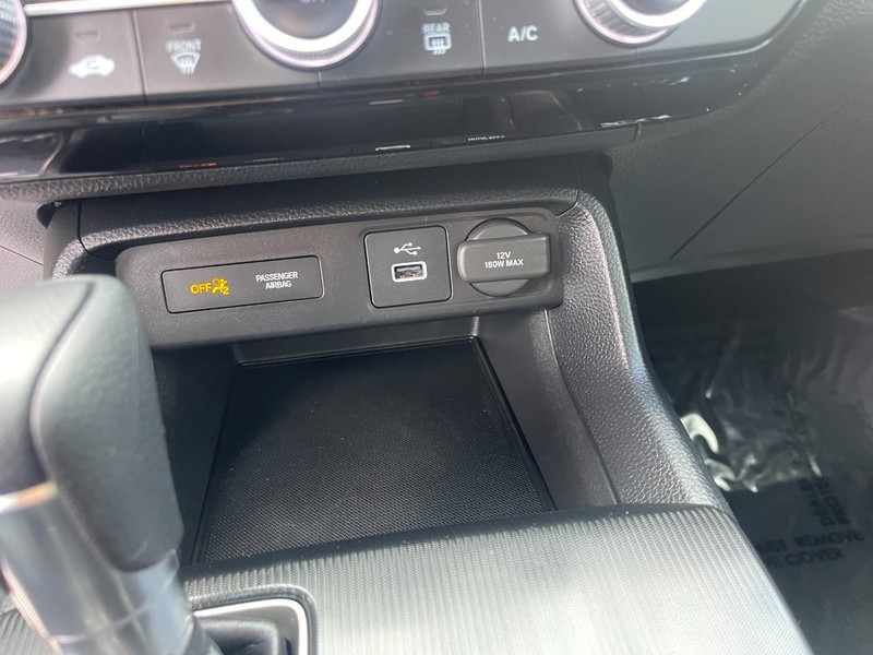 Honda Civic Sedan Vehicle Image 24
