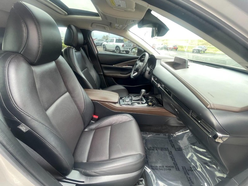 Mazda CX-30 Vehicle Image 11
