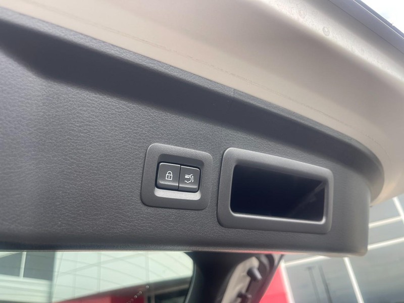 Mazda CX-30 Vehicle Image 18
