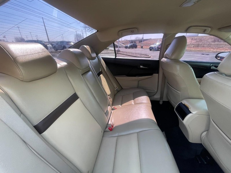 Toyota Camry Vehicle Image 08