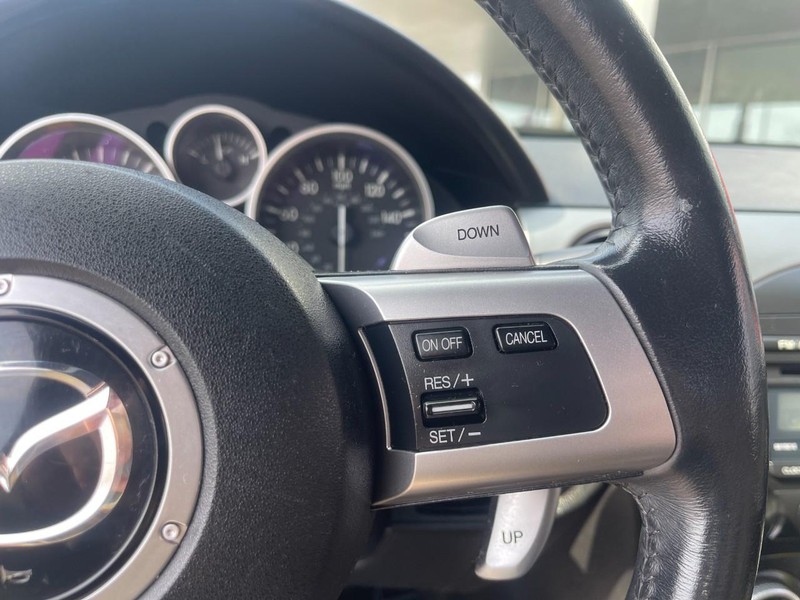 Mazda MX-5 Miata Vehicle Image 14