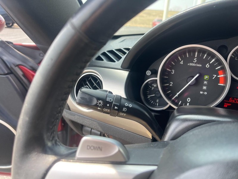 Mazda MX-5 Miata Vehicle Image 15