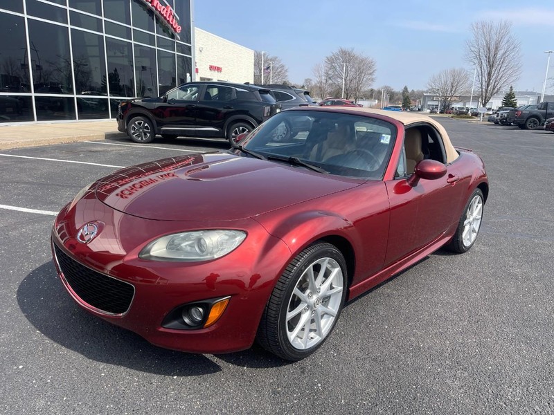 Mazda MX-5 Miata Vehicle Image 21