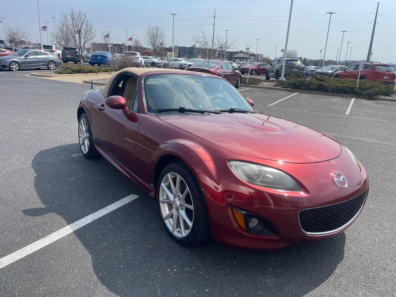 Mazda MX-5 Miata Vehicle Image 22