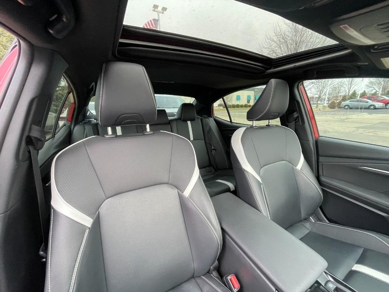 Toyota Camry Vehicle Image 05