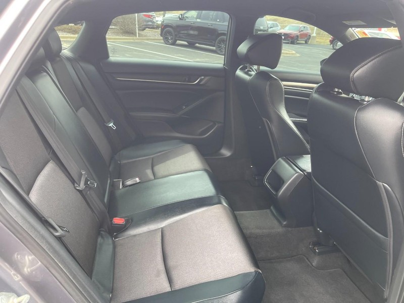 Honda Accord Sedan Vehicle Image 08