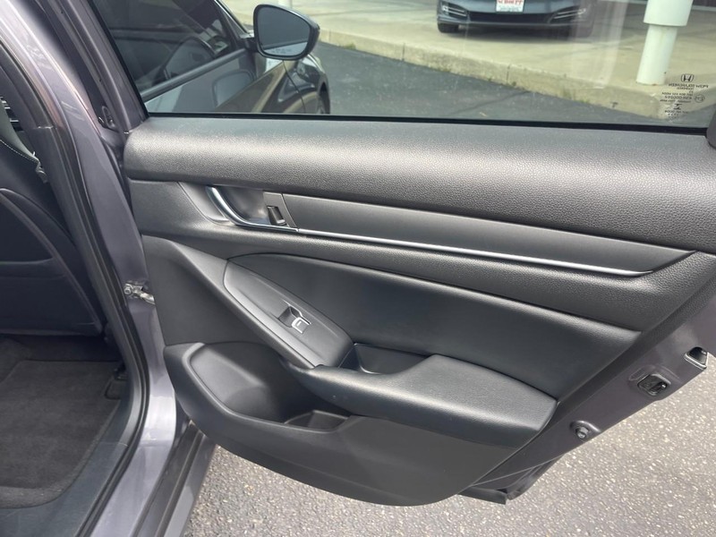 Honda Accord Sedan Vehicle Image 10