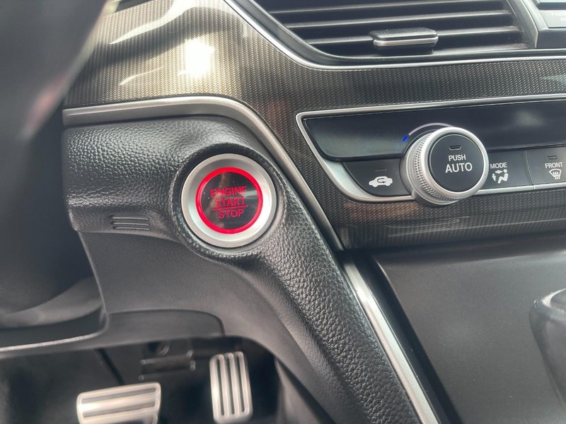 Honda Accord Sedan Vehicle Image 12